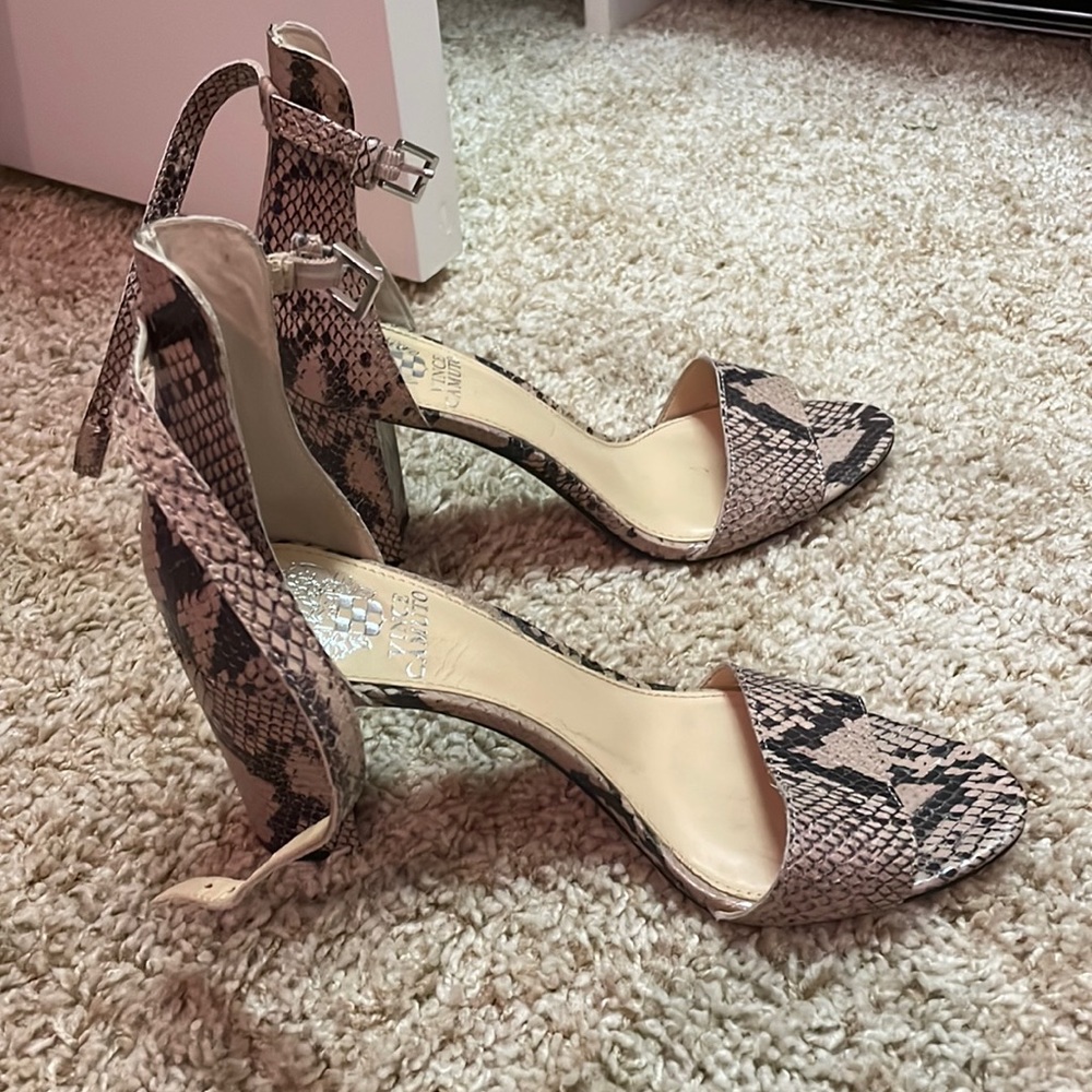 Good condition Vince Camino heels - 7.5